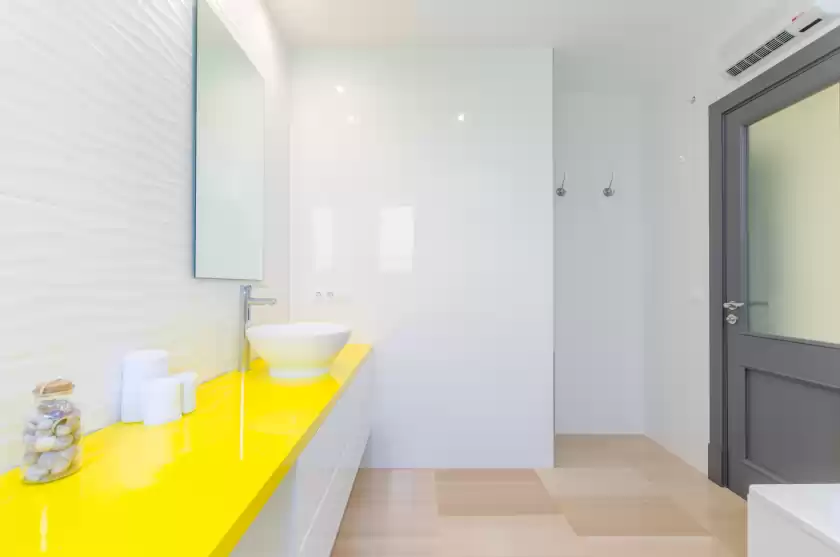 Holiday rentals in Villa diagonal, Can Picafort