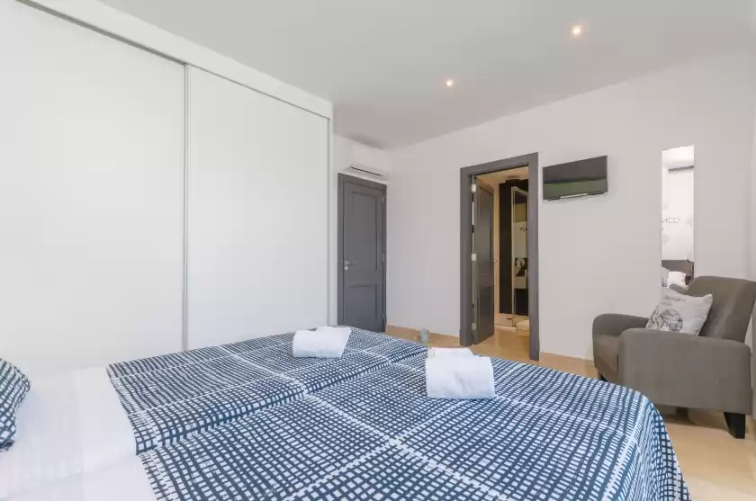 Holiday rentals in Villa diagonal, Can Picafort