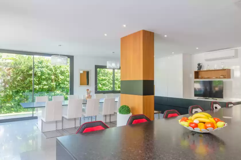 Holiday rentals in Villa diagonal, Can Picafort