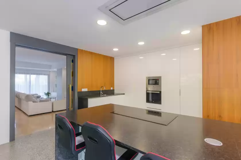 Holiday rentals in Villa diagonal, Can Picafort