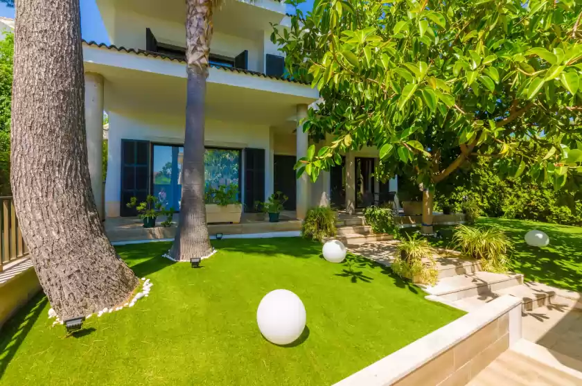 Holiday rentals in Villa diagonal, Can Picafort