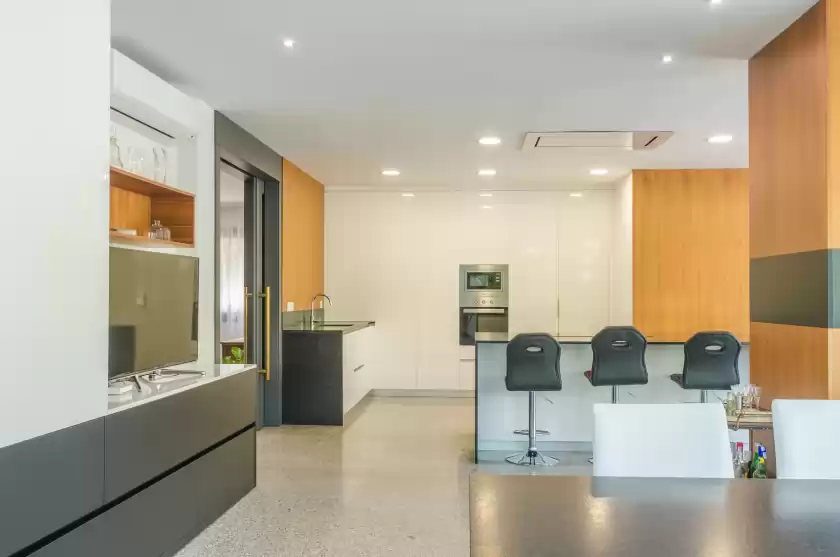 Holiday rentals in Villa diagonal, Can Picafort