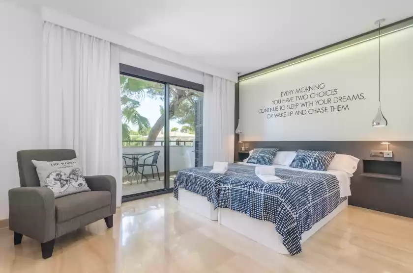 Holiday rentals in Villa diagonal, Can Picafort