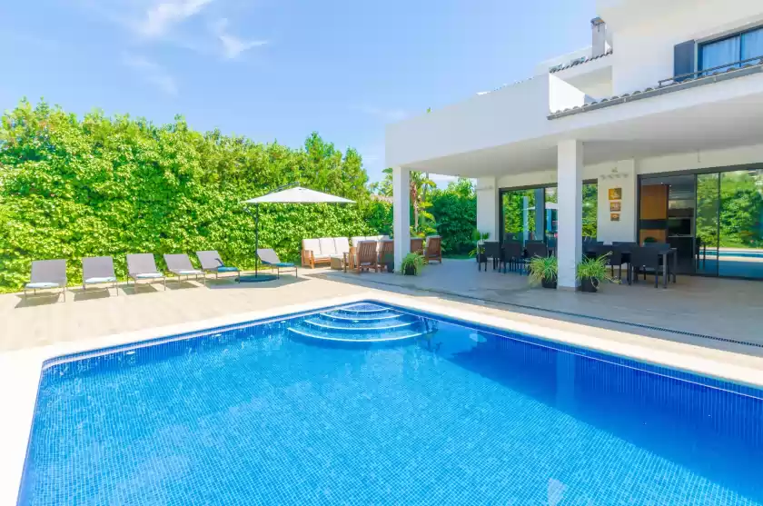 Holiday rentals in Villa diagonal, Can Picafort