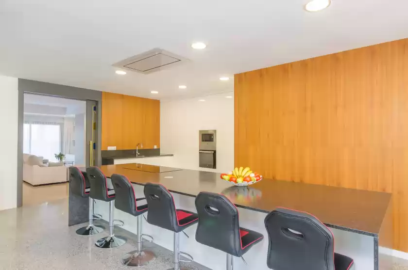 Holiday rentals in Villa diagonal, Can Picafort