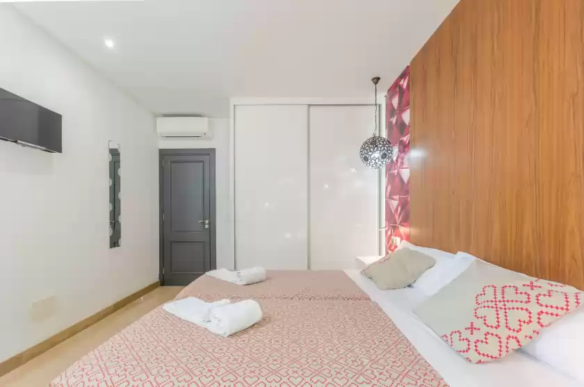 Holiday rentals in Villa diagonal, Can Picafort