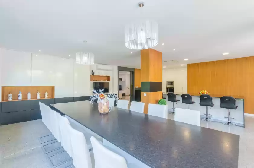 Holiday rentals in Villa diagonal, Can Picafort