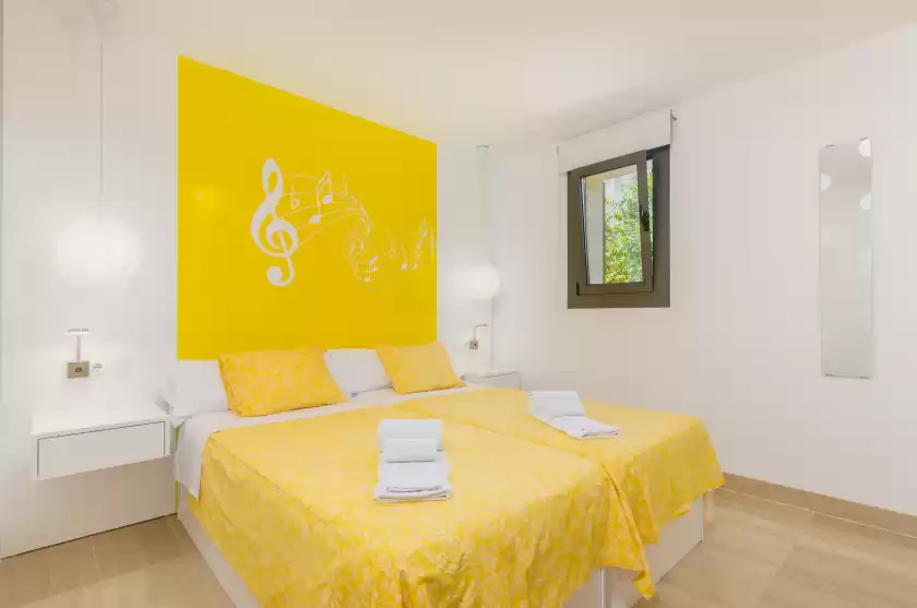 Holiday rentals in Villa diagonal, Can Picafort