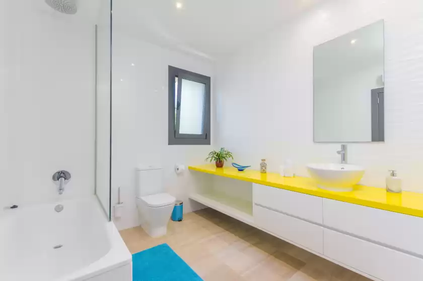 Holiday rentals in Villa diagonal, Can Picafort