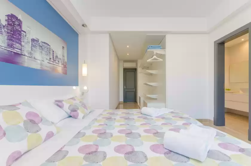 Holiday rentals in Villa diagonal, Can Picafort