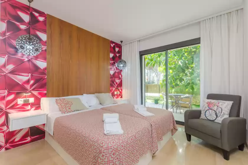 Holiday rentals in Villa diagonal, Can Picafort