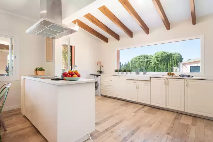 Holiday rentals in Ses veles, Lloseta