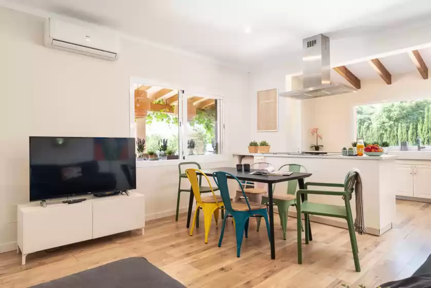 Holiday rentals in Ses veles, Lloseta