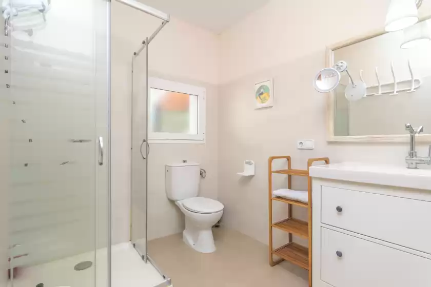 Holiday rentals in Sol i vent, Cala Llombards