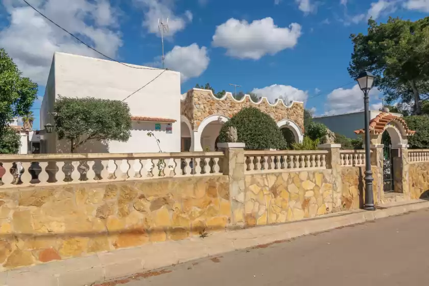 Holiday rentals in Sol i vent, Cala Llombards