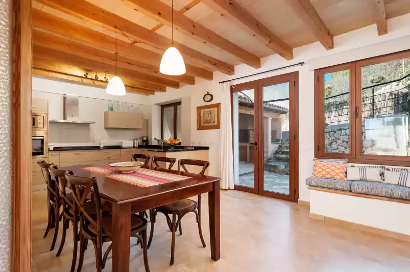 Holiday rentals in Cal tio, Caimari