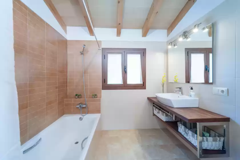 Holiday rentals in Cal tio, Caimari