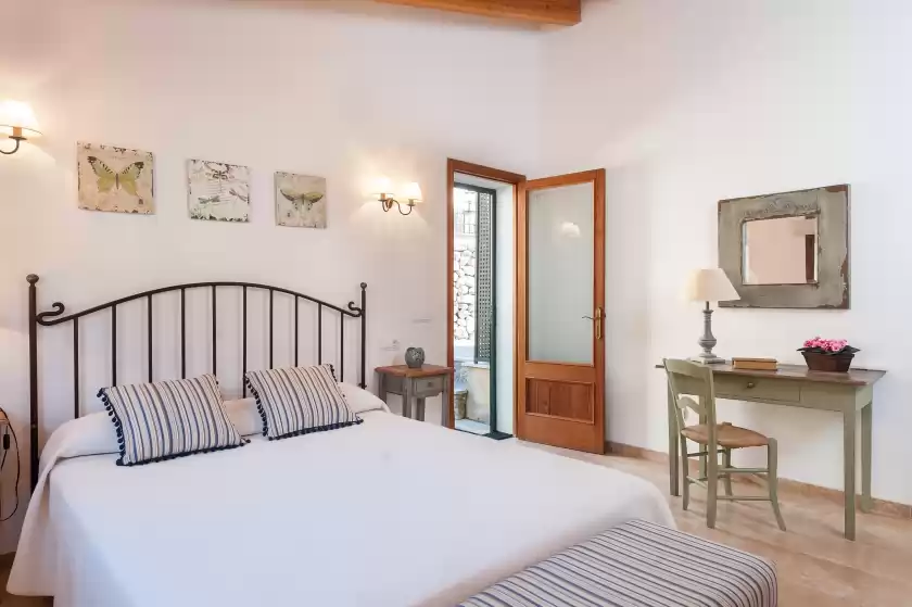 Holiday rentals in Cal tio, Caimari