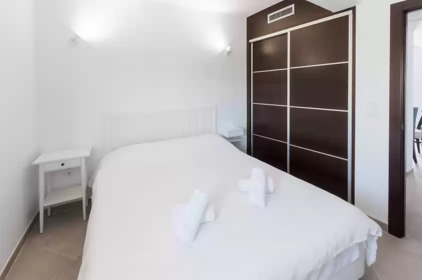 Holiday rentals in Sea pearl,