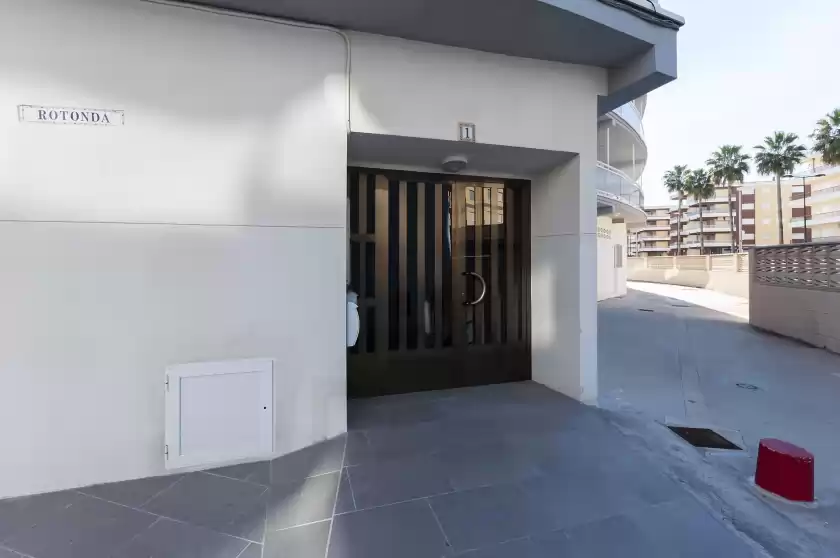 Holiday rentals in Sea pearl,