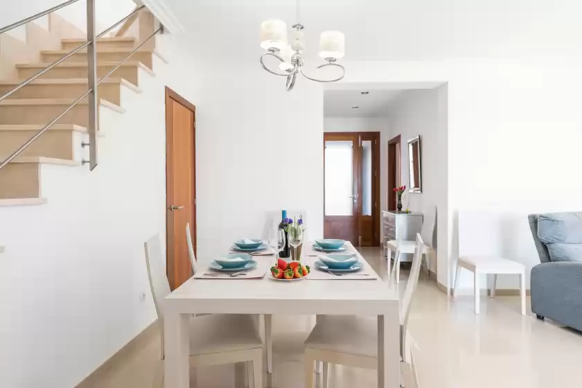 Holiday rentals in Biali, Búger