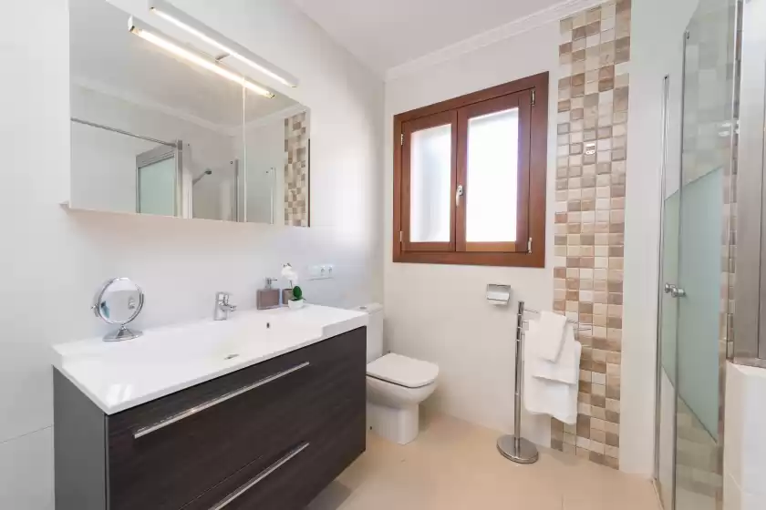 Holiday rentals in Biali, Búger