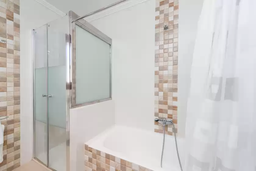 Holiday rentals in Biali, Búger