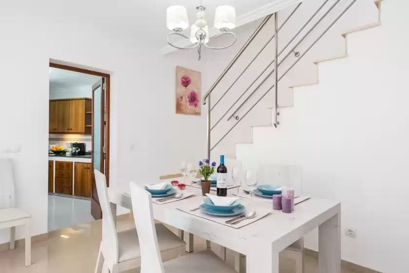 Holiday rentals in Biali, Búger