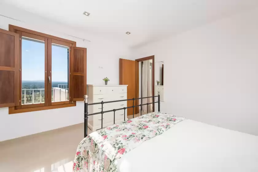 Holiday rentals in Biali, Búger