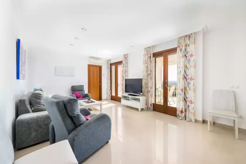 Holiday rentals in Biali, Búger