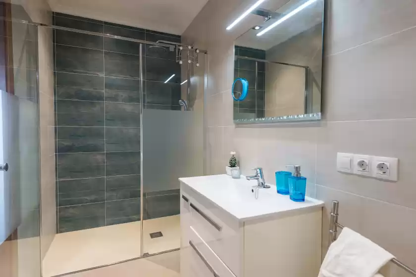 Holiday rentals in Biali, Búger