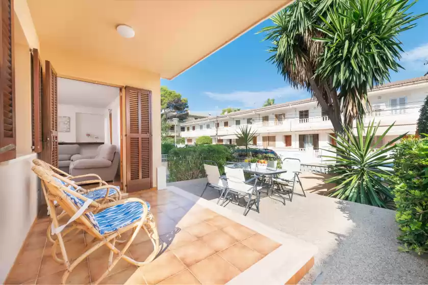 Holiday rentals in Can confit