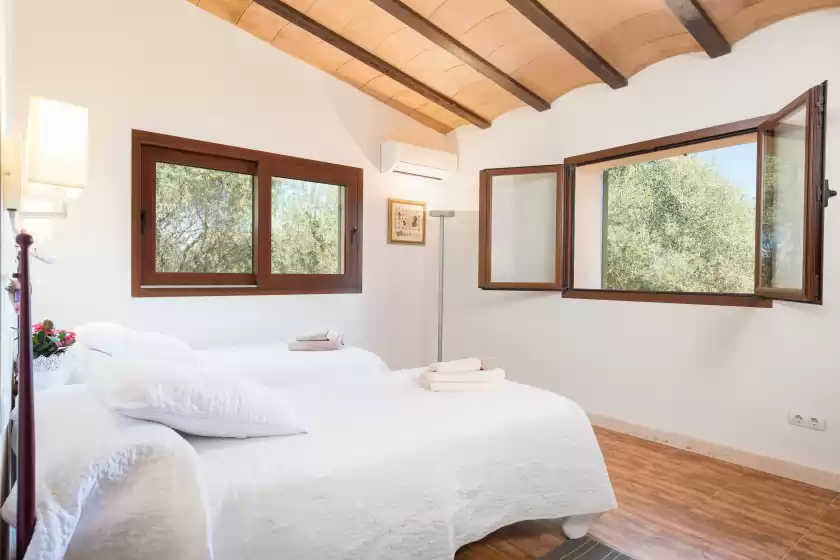 Holiday rentals in Can madis, Costitx