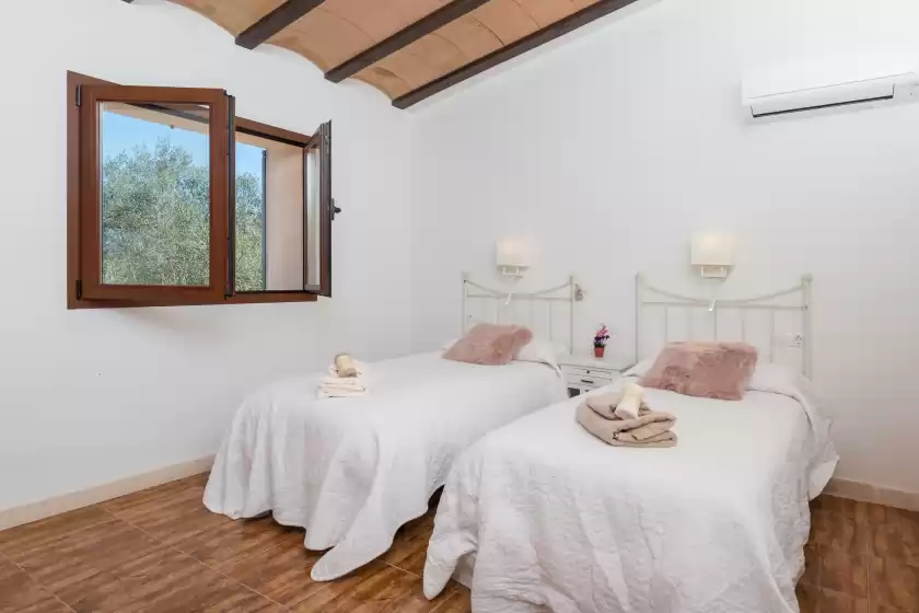 Holiday rentals in Can madis, Costitx