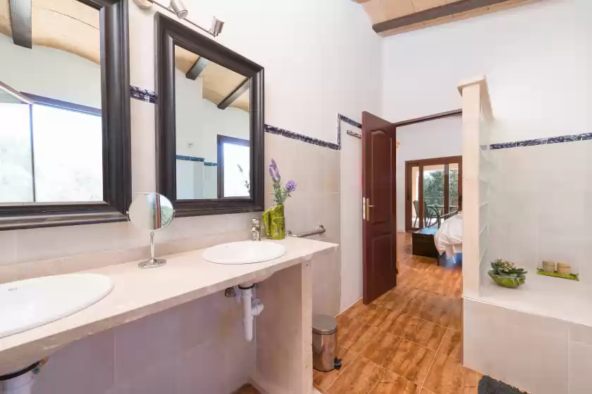 Holiday rentals in Can madis, Costitx