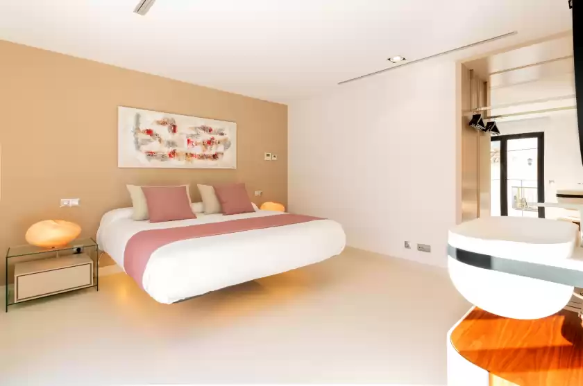 Holiday rentals in Montblau, Búger