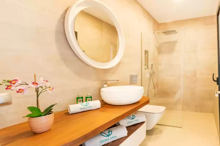 Holiday rentals in Montblau, Búger