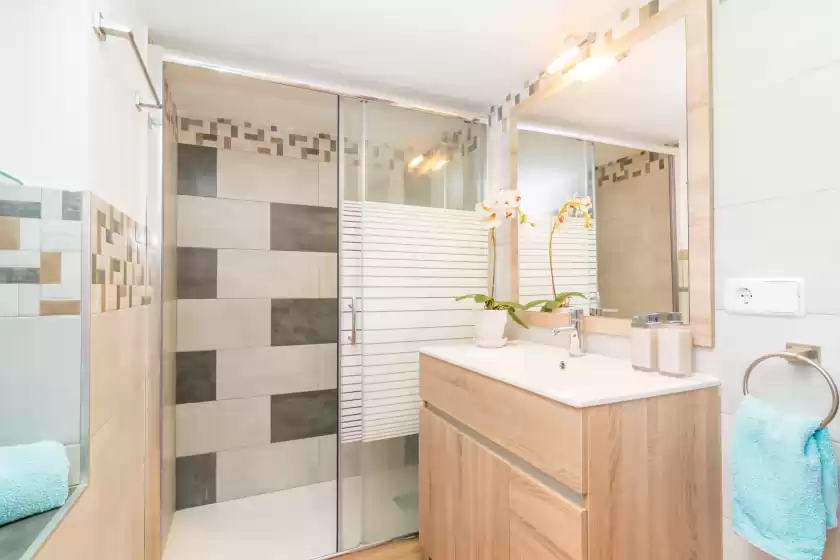 Holiday rentals in Villa frontera, Sóller