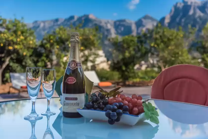 Holiday rentals in Villa frontera, Sóller