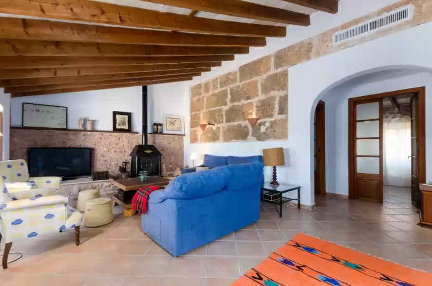 Holiday rentals in Can mora, Campos