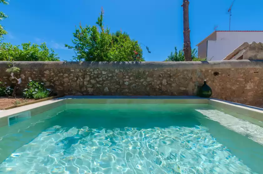 Holiday rentals in Can mora, Campos