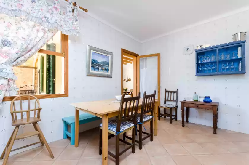 Holiday rentals in Can mora, Campos