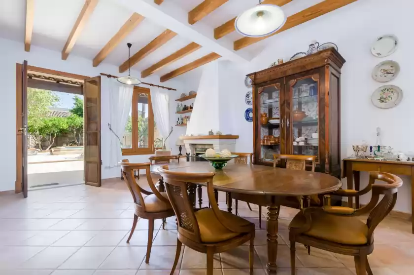 Holiday rentals in Can mora, Campos