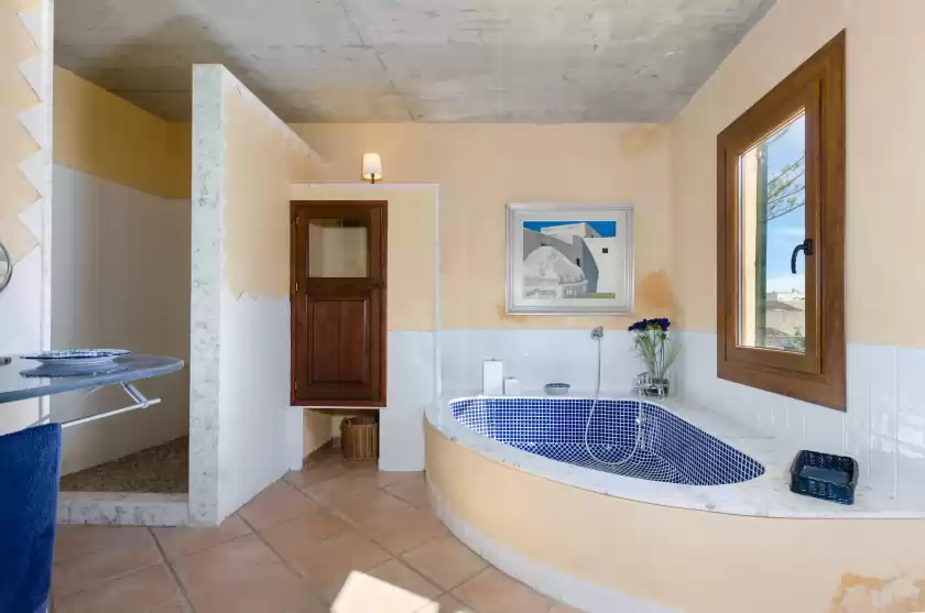 Holiday rentals in Can mora, Campos