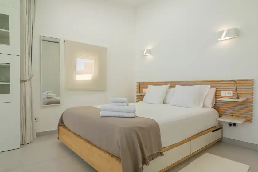 Holiday rentals in Marinamar sea view, s'Illot-Cala Morlanda