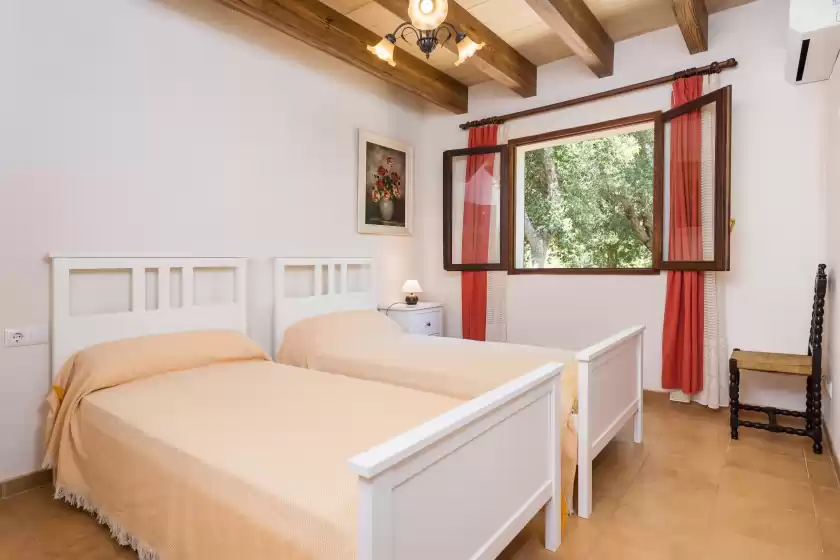 Holiday rentals in Can company, Campanet