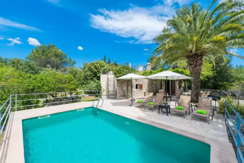 Holiday rentals in Can company, Campanet