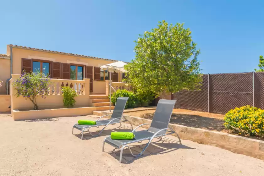 Holiday rentals in Can tomeu (ses salines), ses Salines