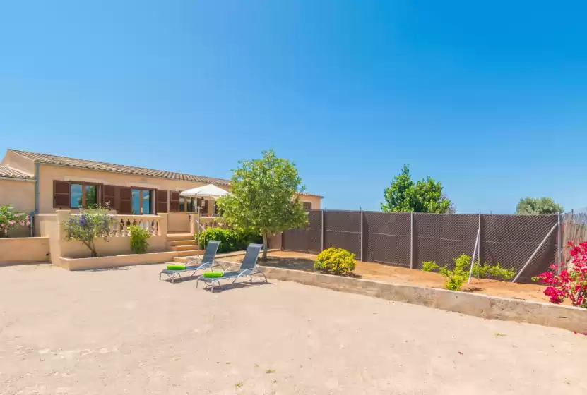 Holiday rentals in Can tomeu (ses salines), ses Salines