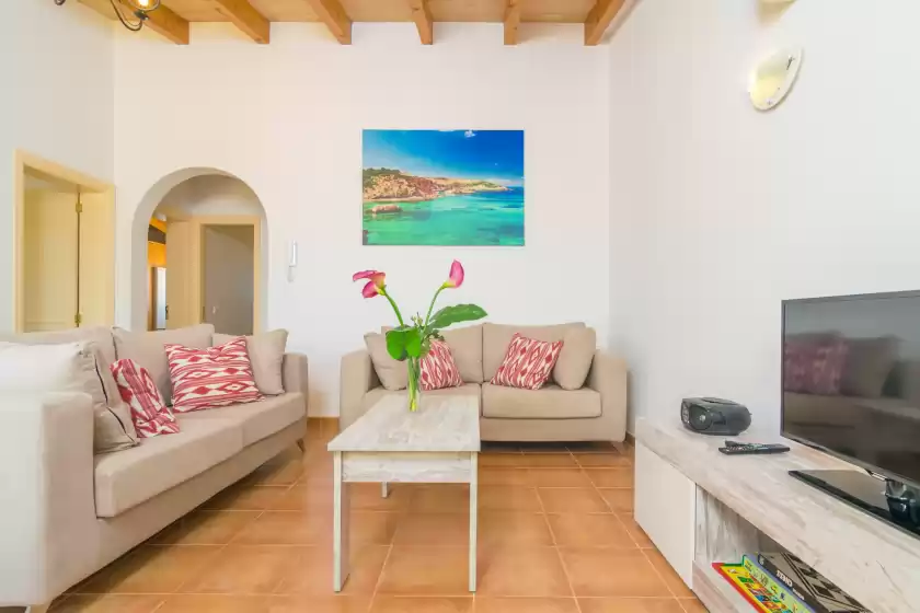 Holiday rentals in Can tomeu (ses salines), ses Salines